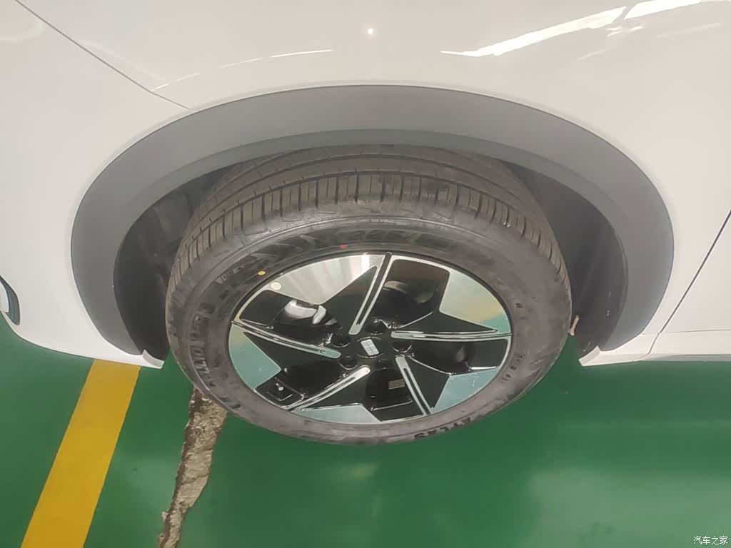 Geely Galaxy E5, 2026 23