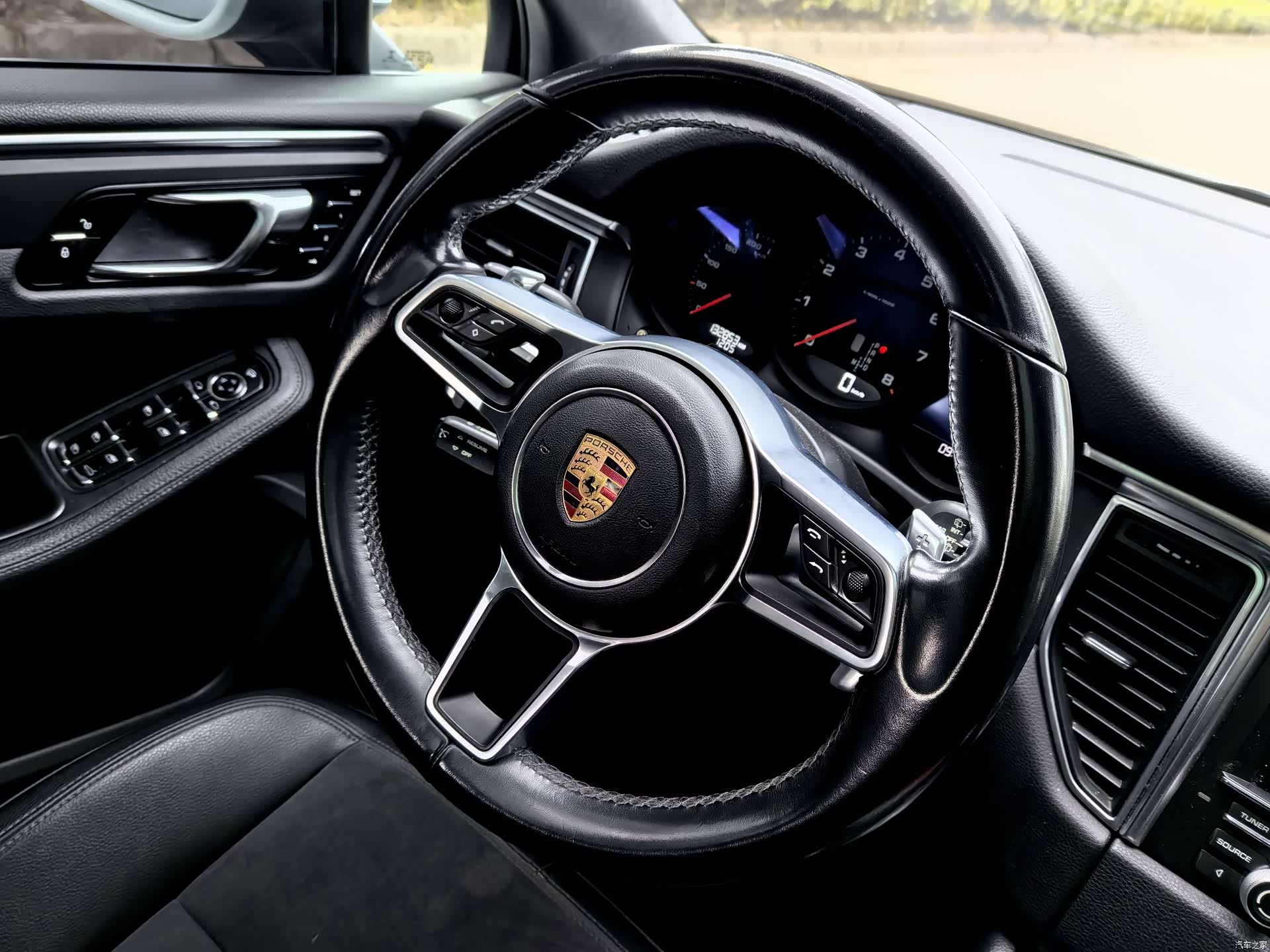 Porsche Macan, 2016 8