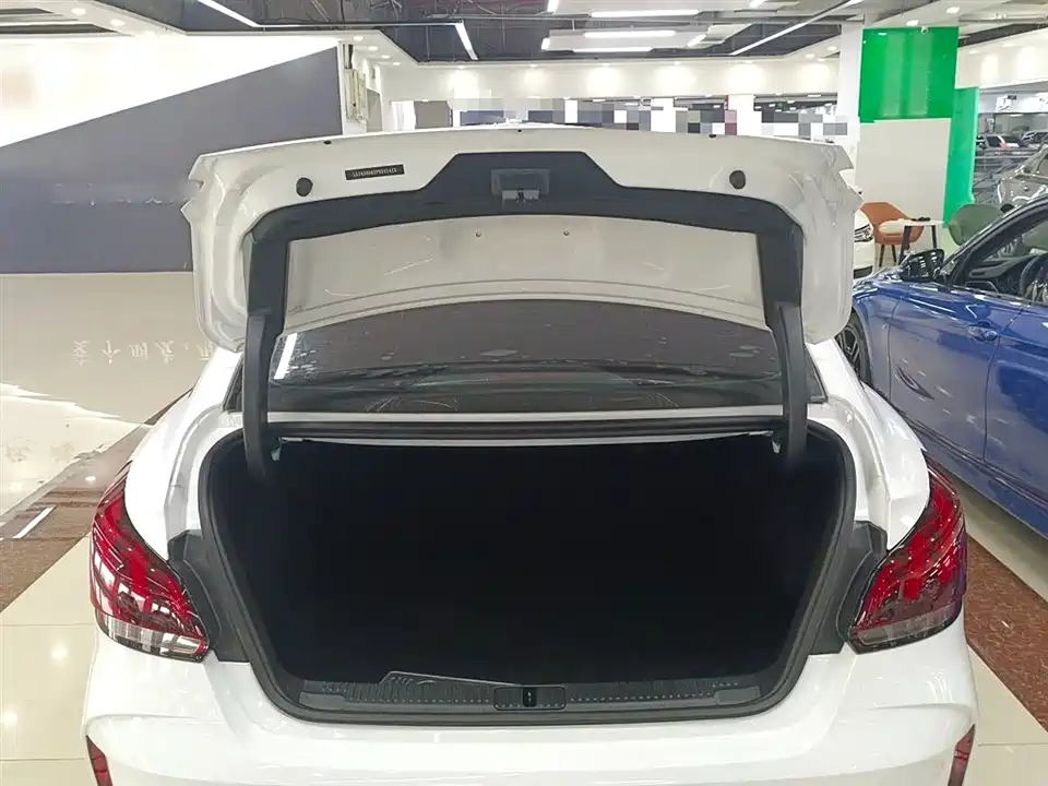 MG MG5