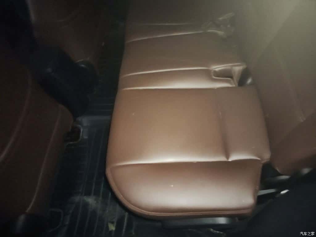 Toyota RAV4, 2016 13