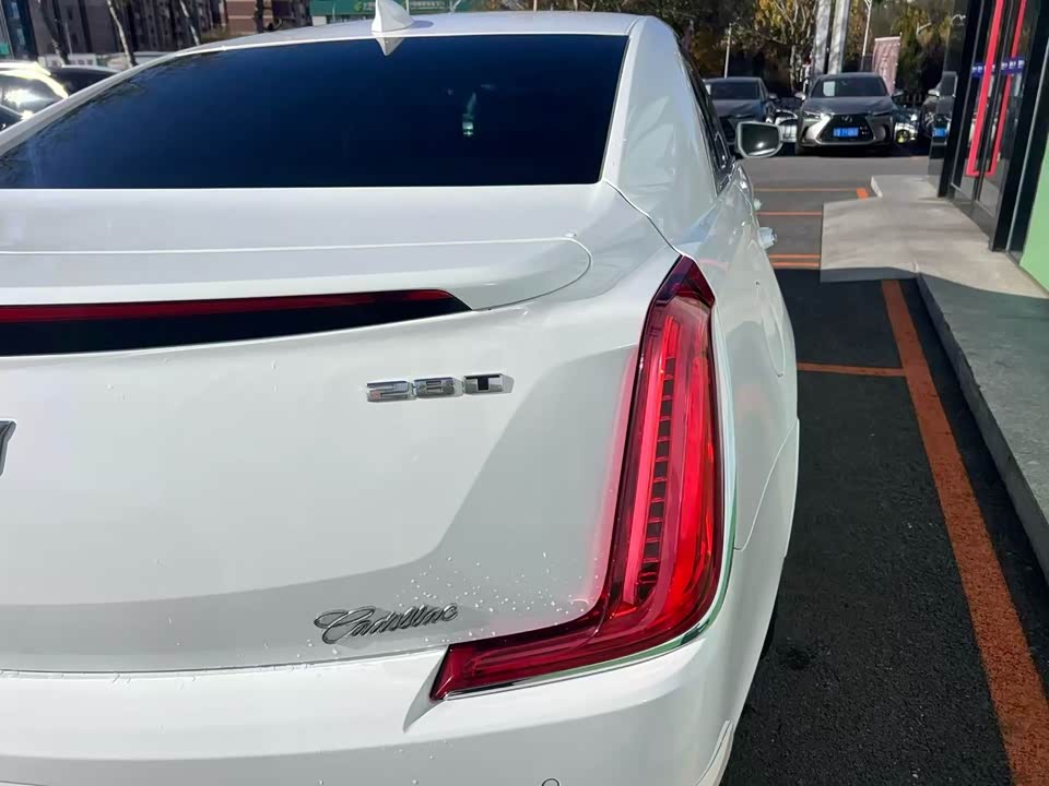 Cadillac XTS