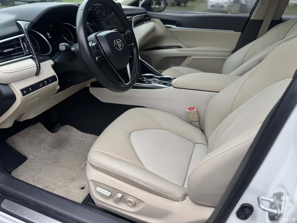 Toyota Camry, 2021 4