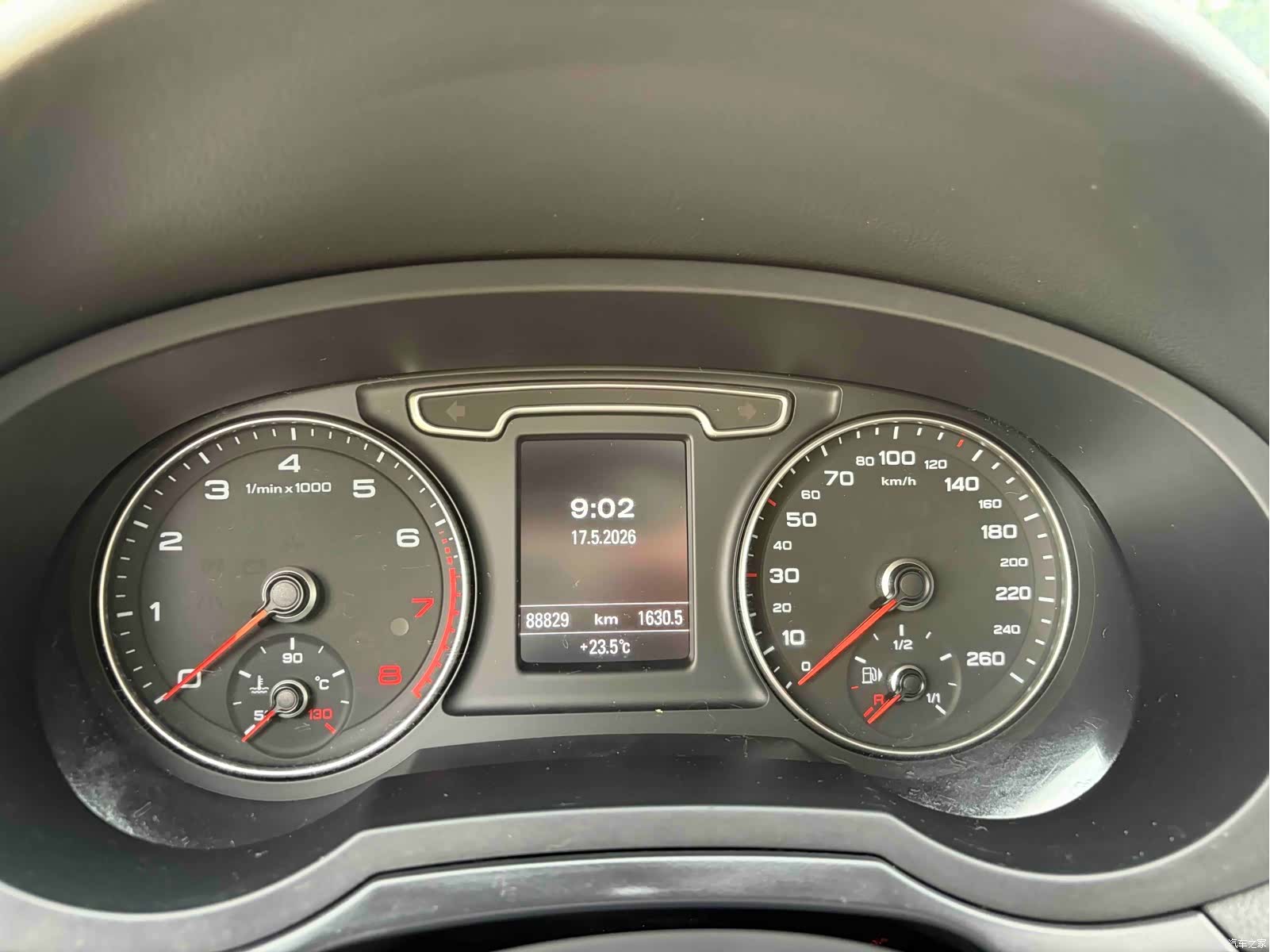 Audi Q3, 2016 9