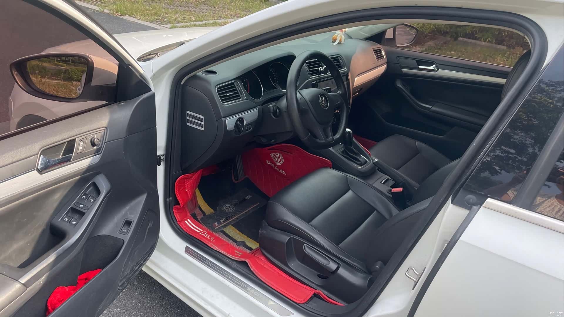 Volkswagen Sagitar, 2016 4
