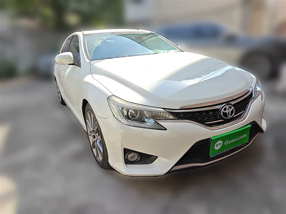 Toyota Reiz