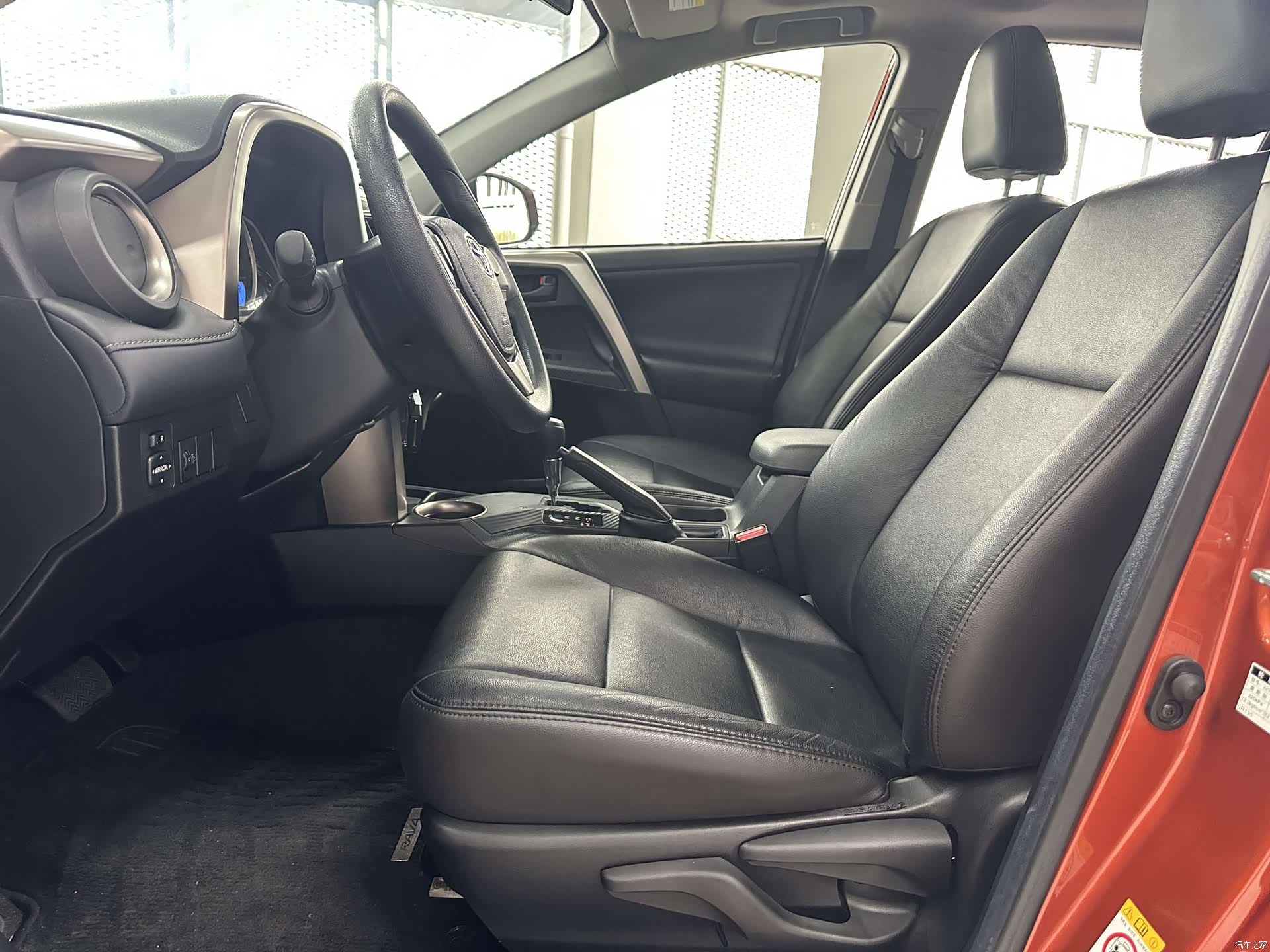 Toyota RAV4, 2016 4