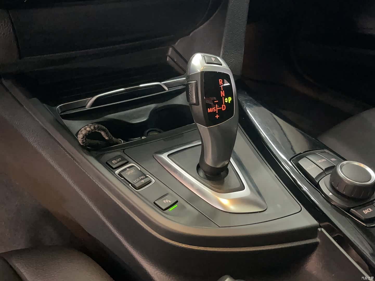 BMW 3 Series, 2016 12
