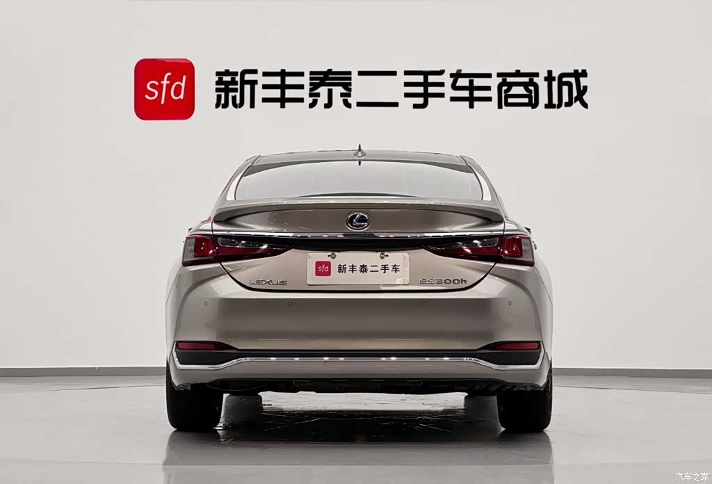 Lexus ES, 2020 7