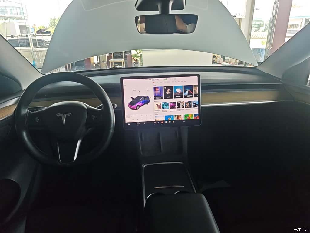 Tesla Model Y, 2021 10