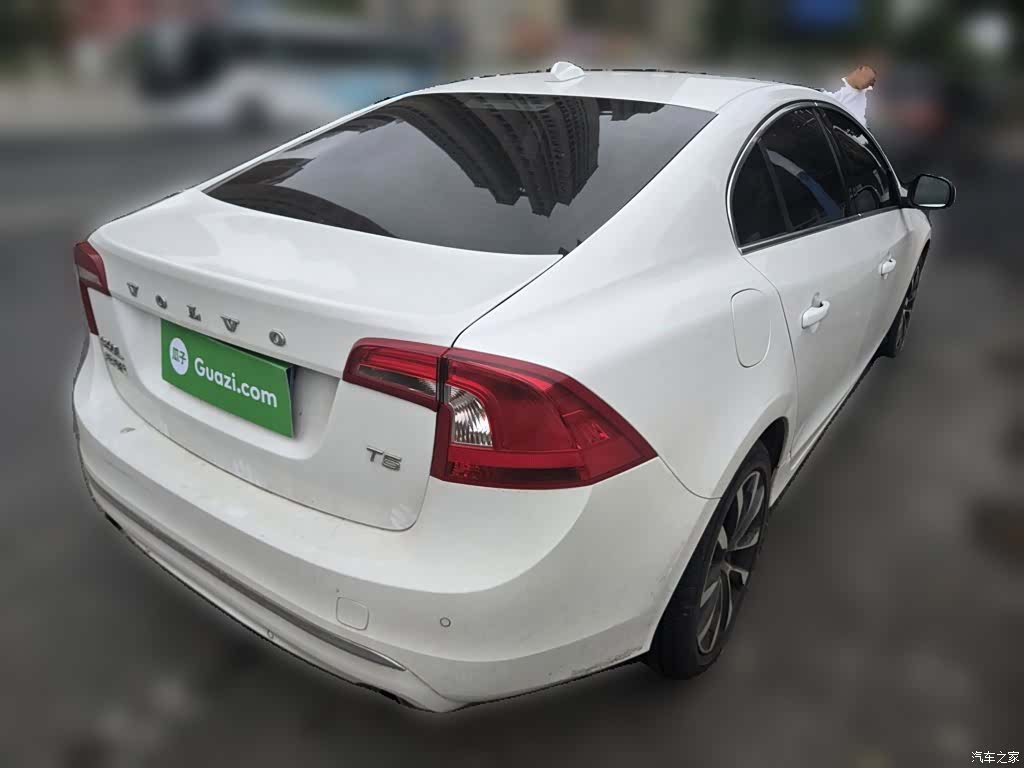 Volvo S60, 2019 все фото