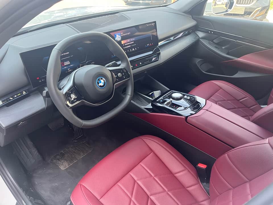 BMW i5