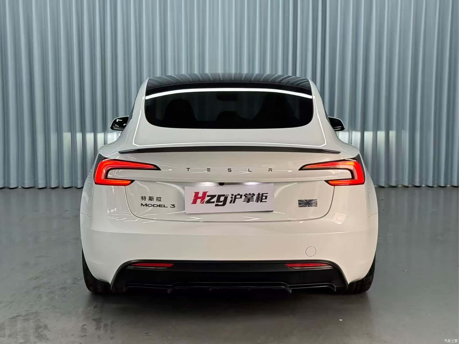 Tesla Model 3, 2025 8