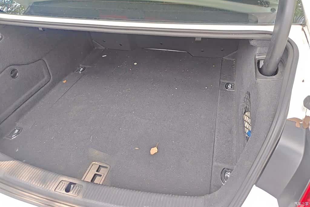 Audi A6L, 2015 4