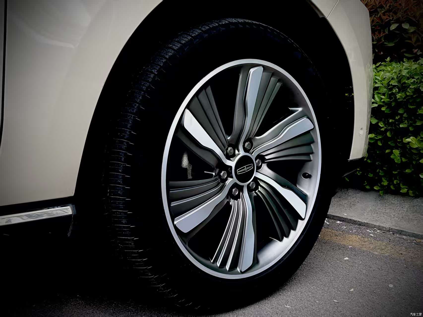 Lincoln Navigator, 2019 15