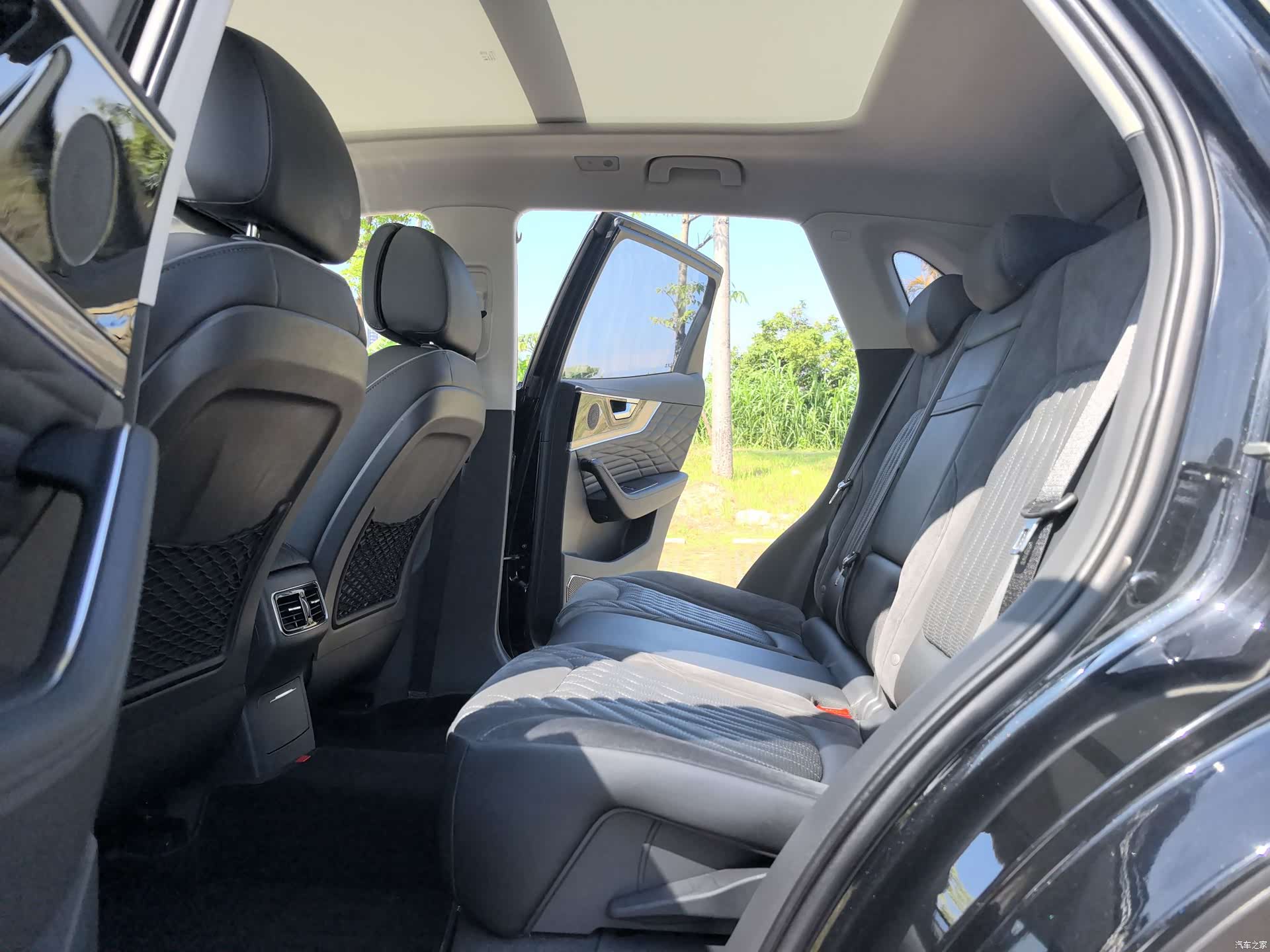 Hongqi HS5, 2022 17