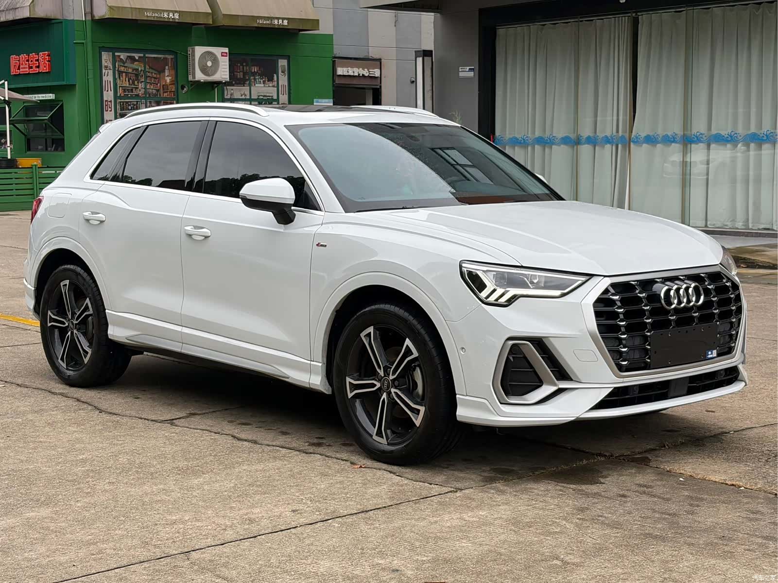 Audi Q3, 2022 3
