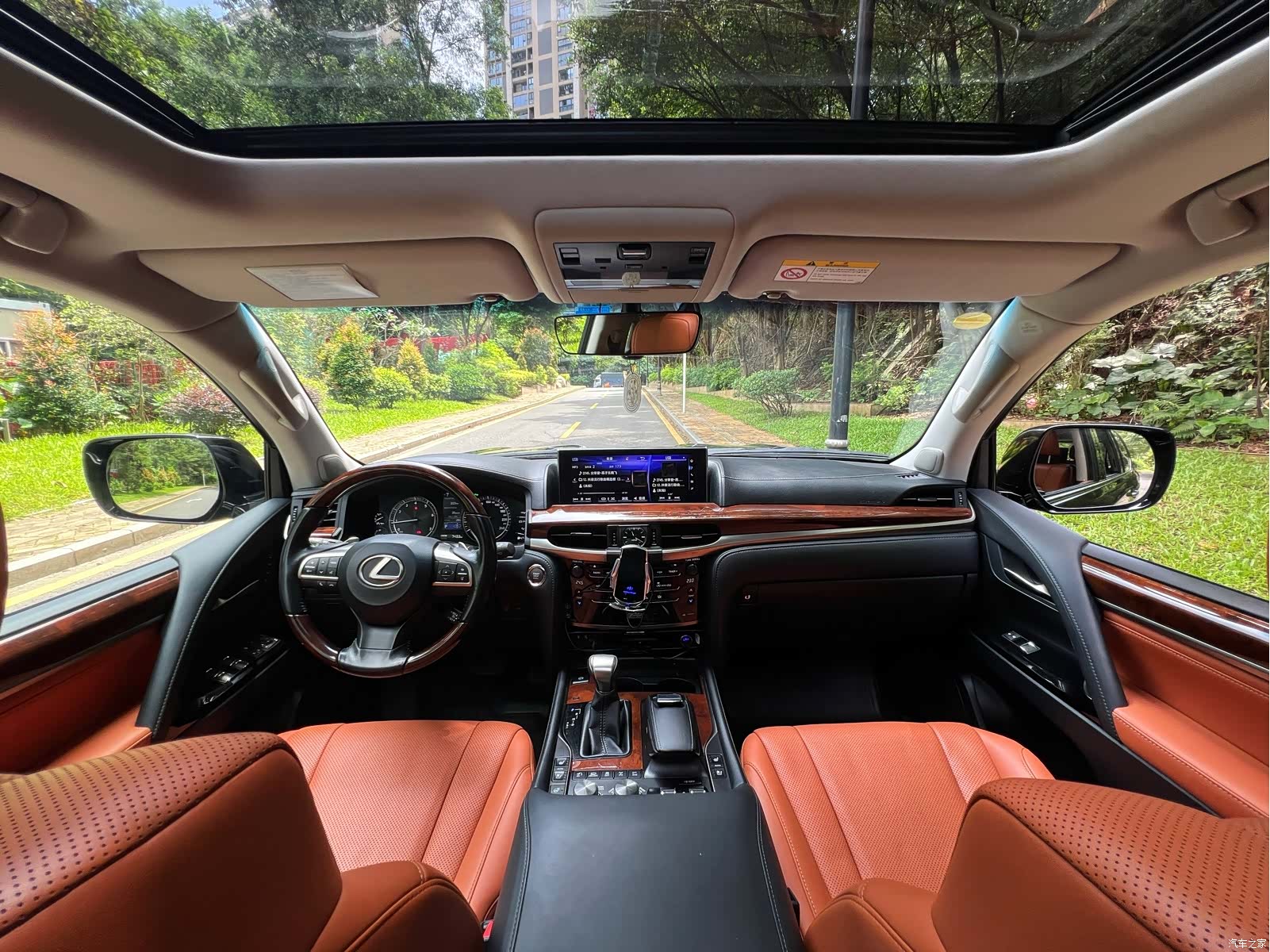 Lexus LX, 2016 4
