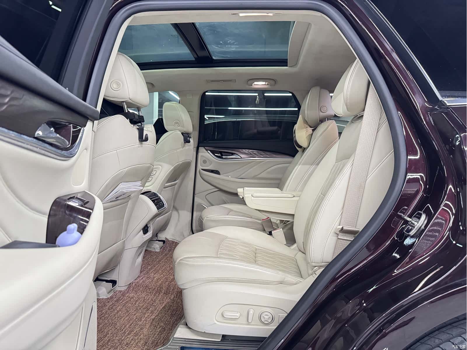 Buick Enclave, 2020 9