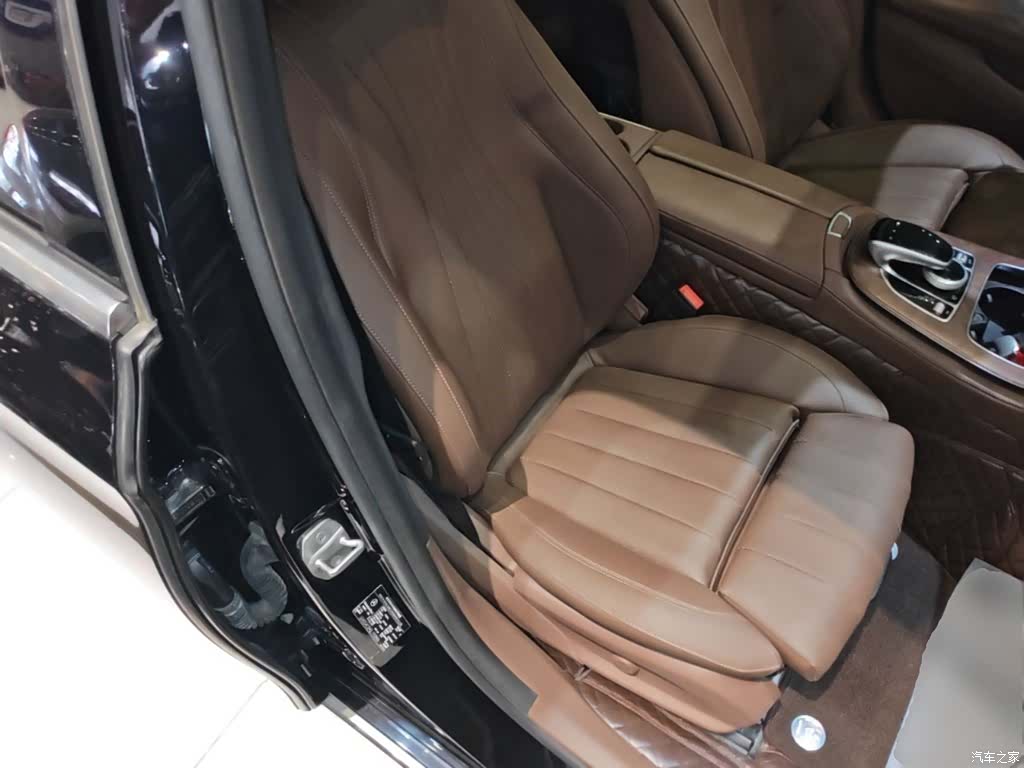 Mercedes-Benz E-Class, 2018 25