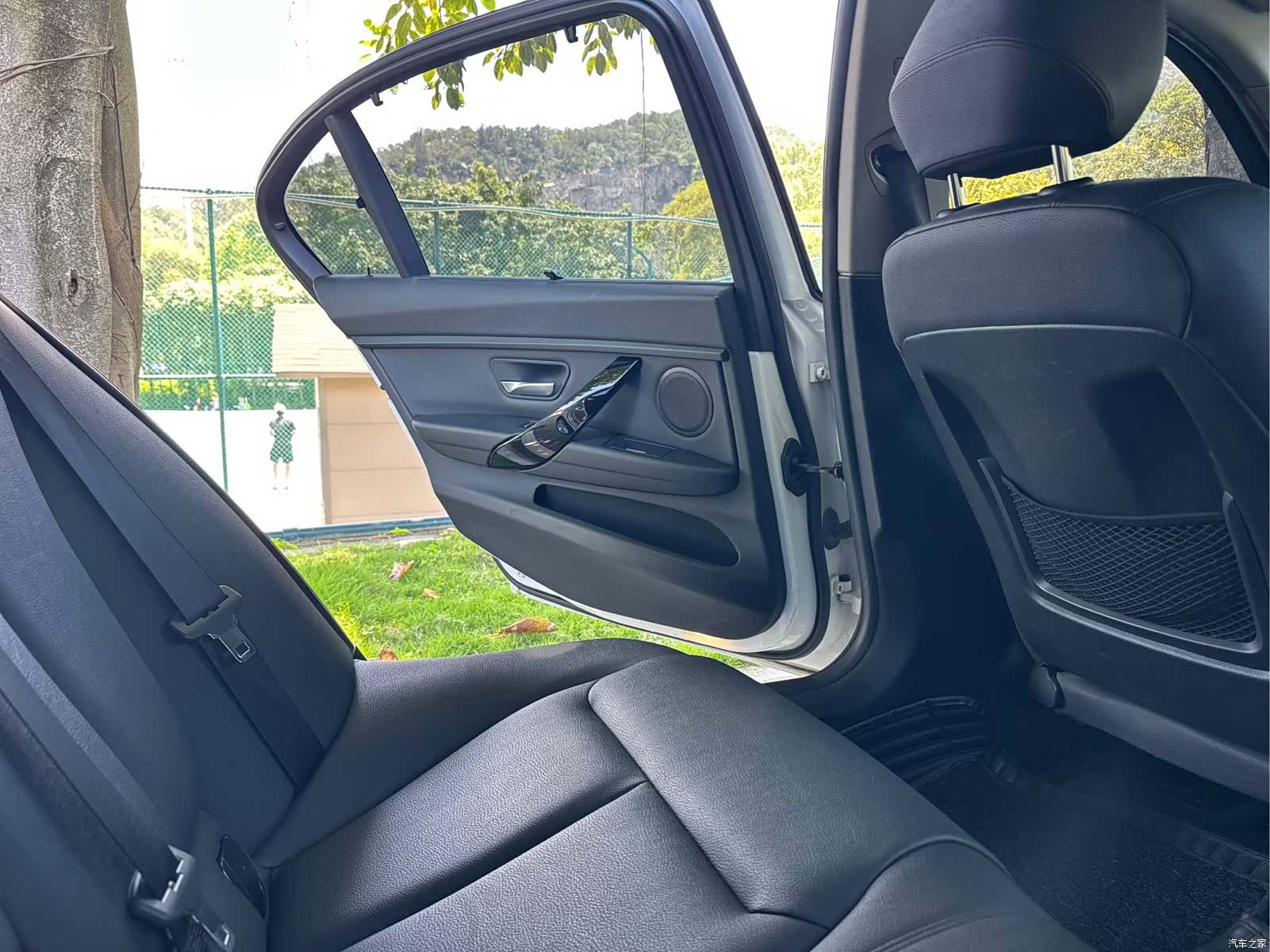 BMW 3 Series, 2017 11