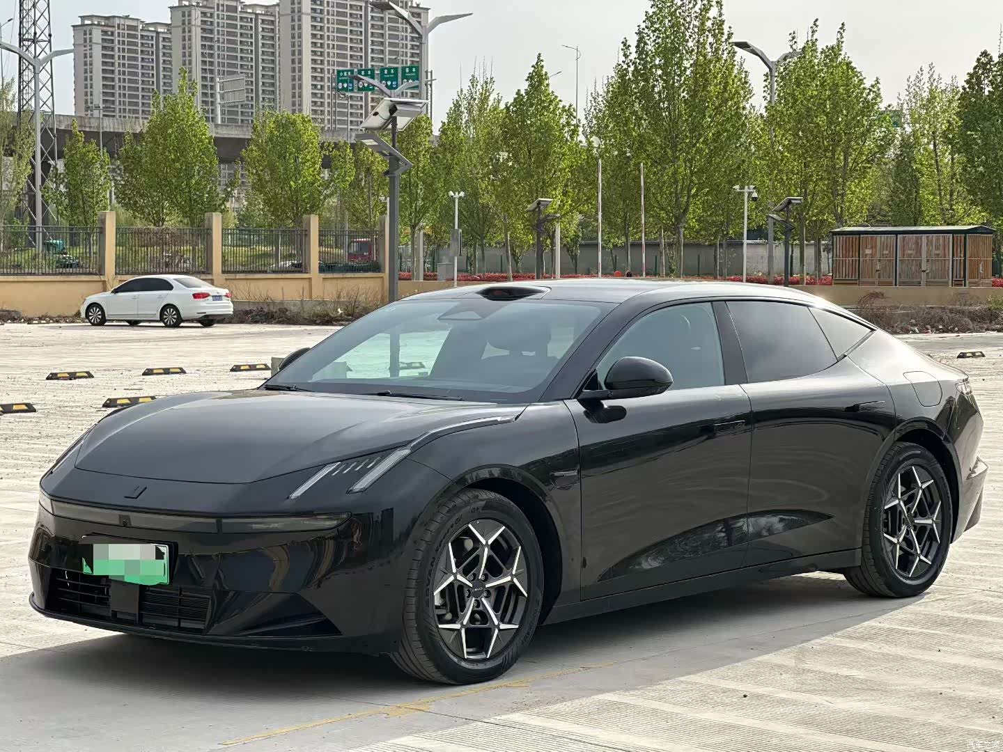 Lynk & Co 02