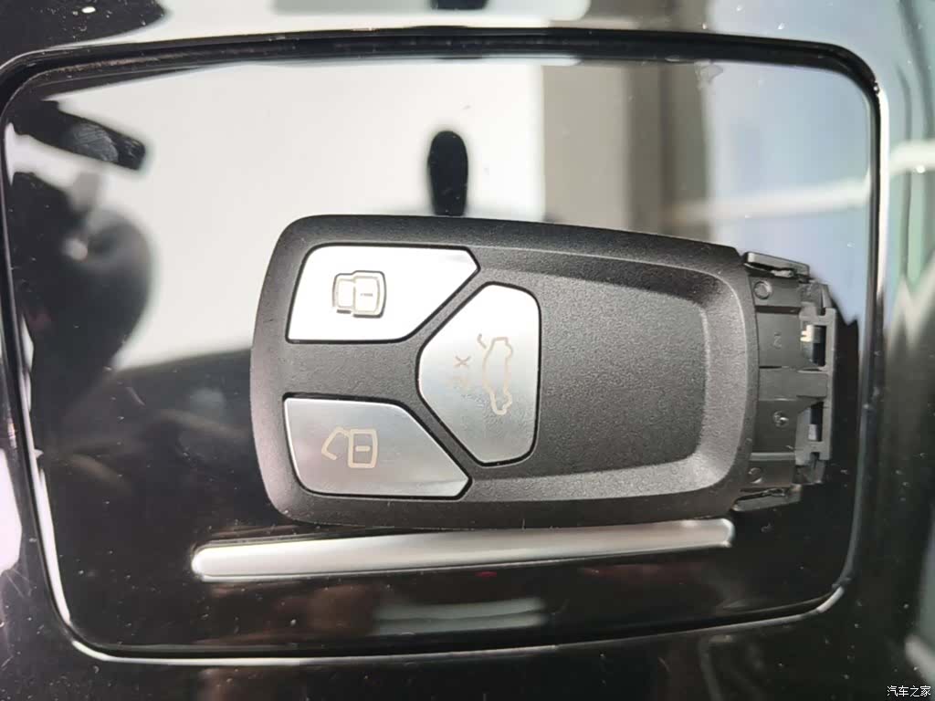 Audi A4L, 2021 9