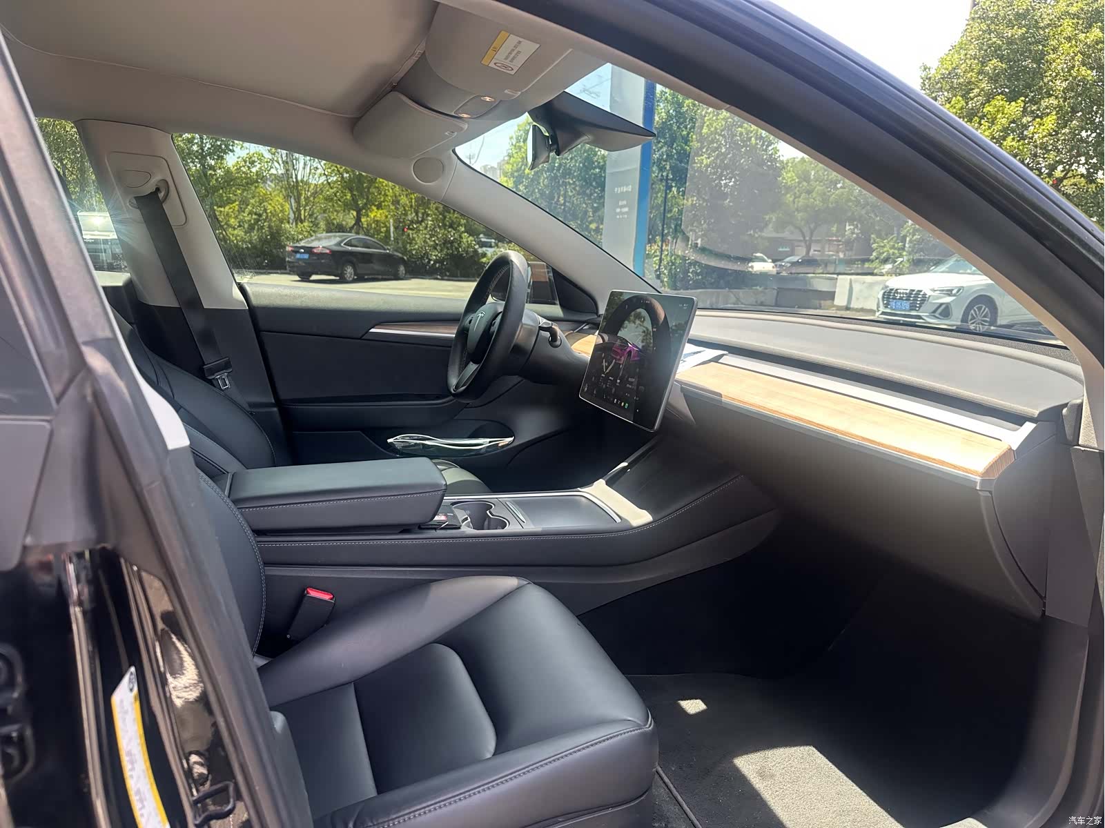 Tesla Model 3, 2022 12
