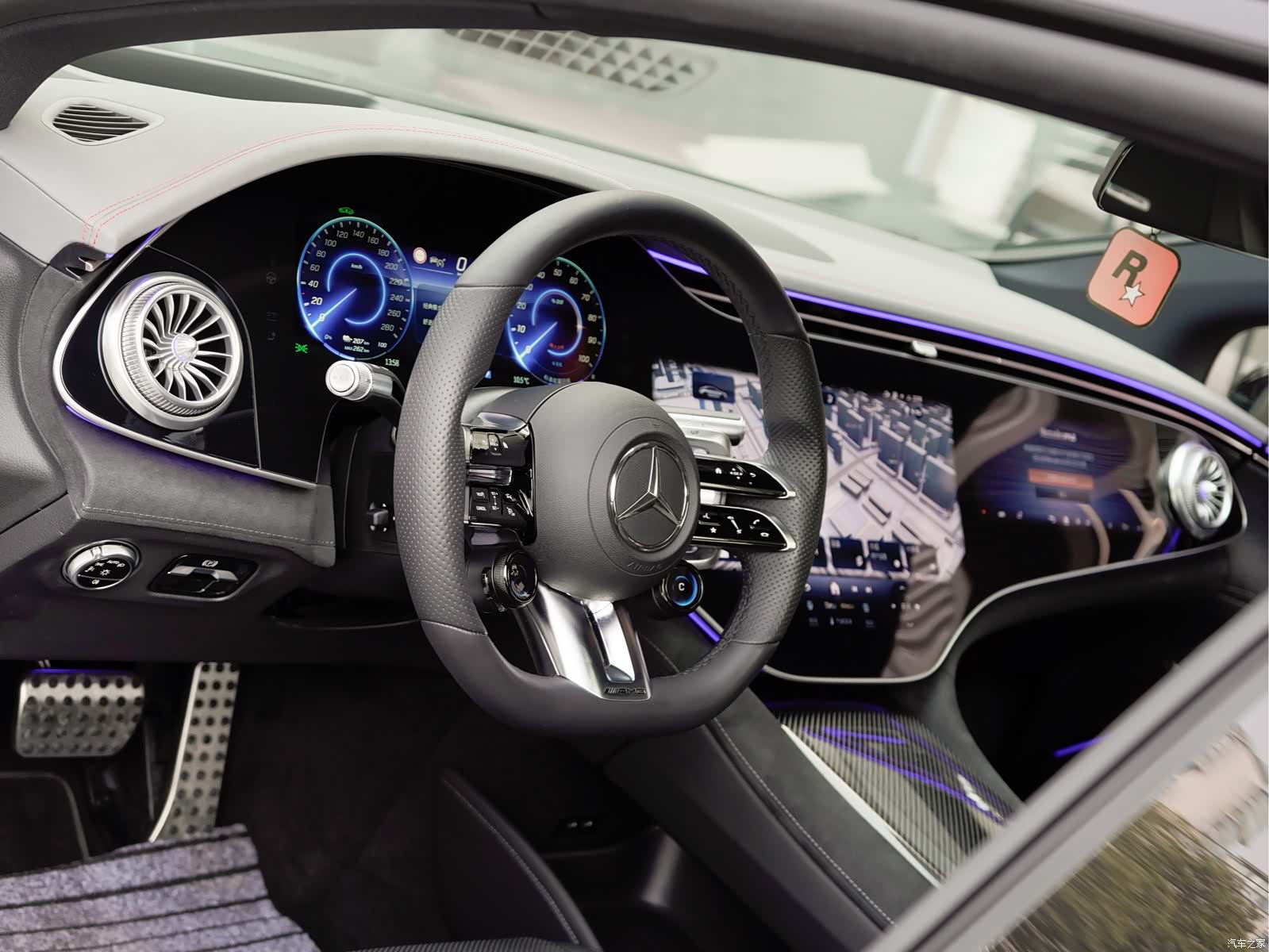 Mercedes-Benz EQS, 2025 10