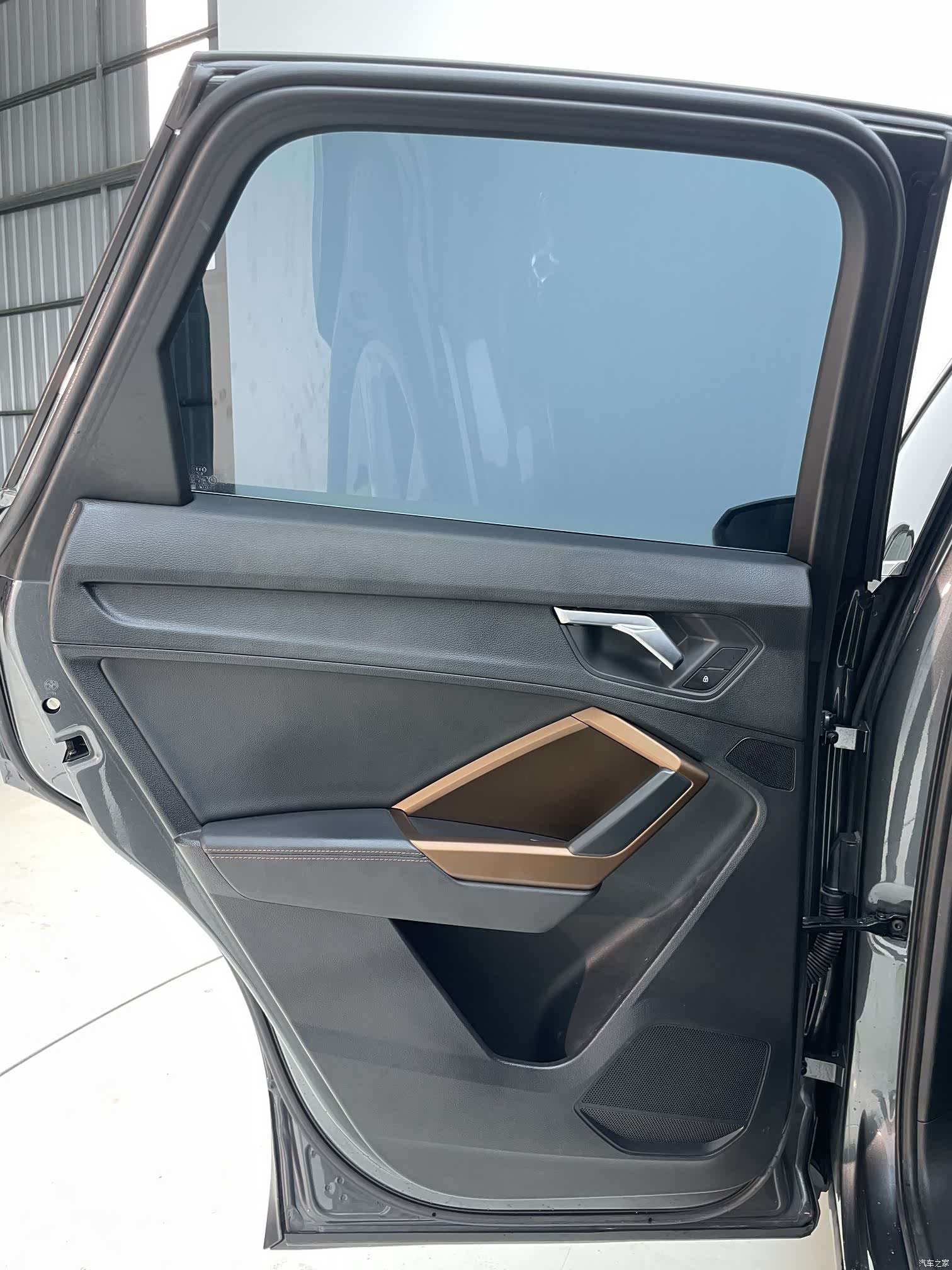Audi Q3, 2022 13