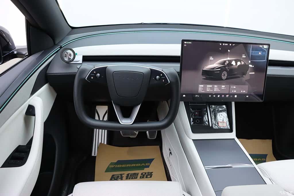Tesla Model Y, 2026 23
