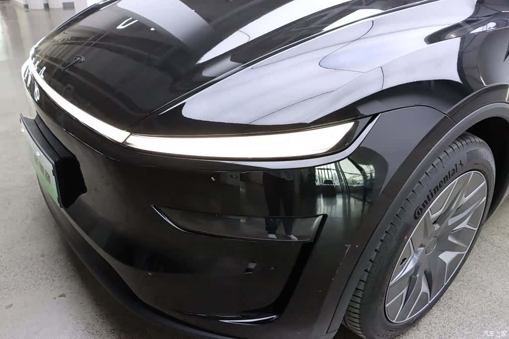 Tesla Model Y, 2026 26