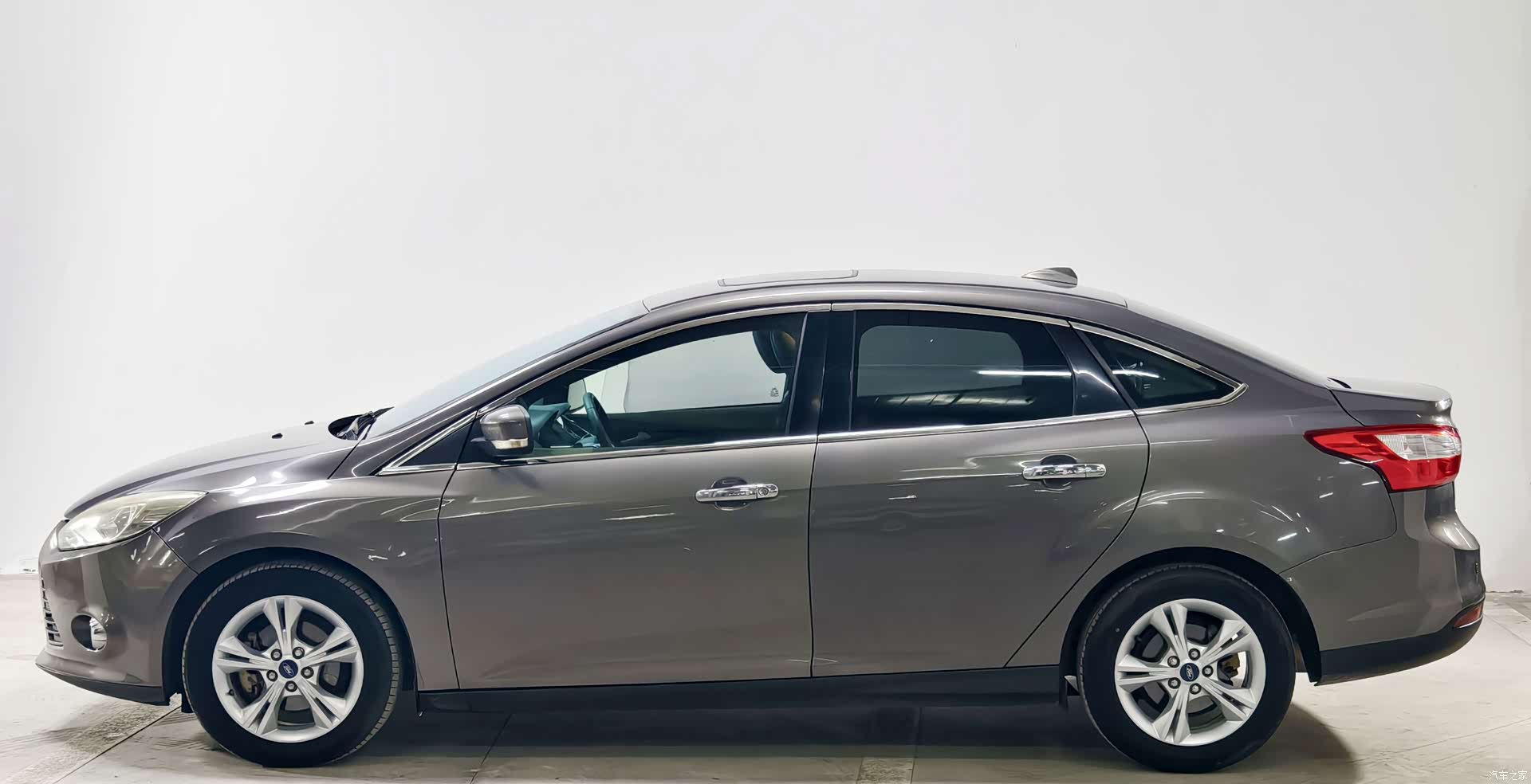 Ford Focus, 2012 7