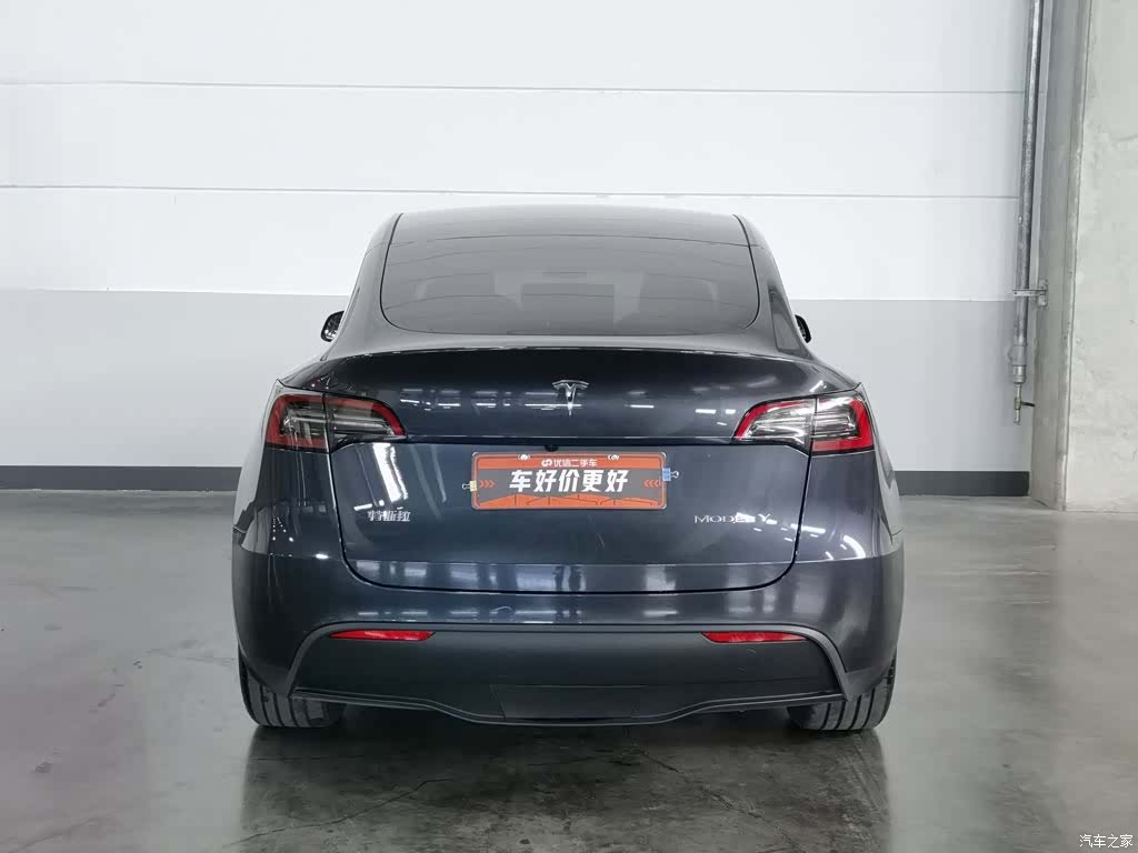 Tesla Model Y, 2025 4