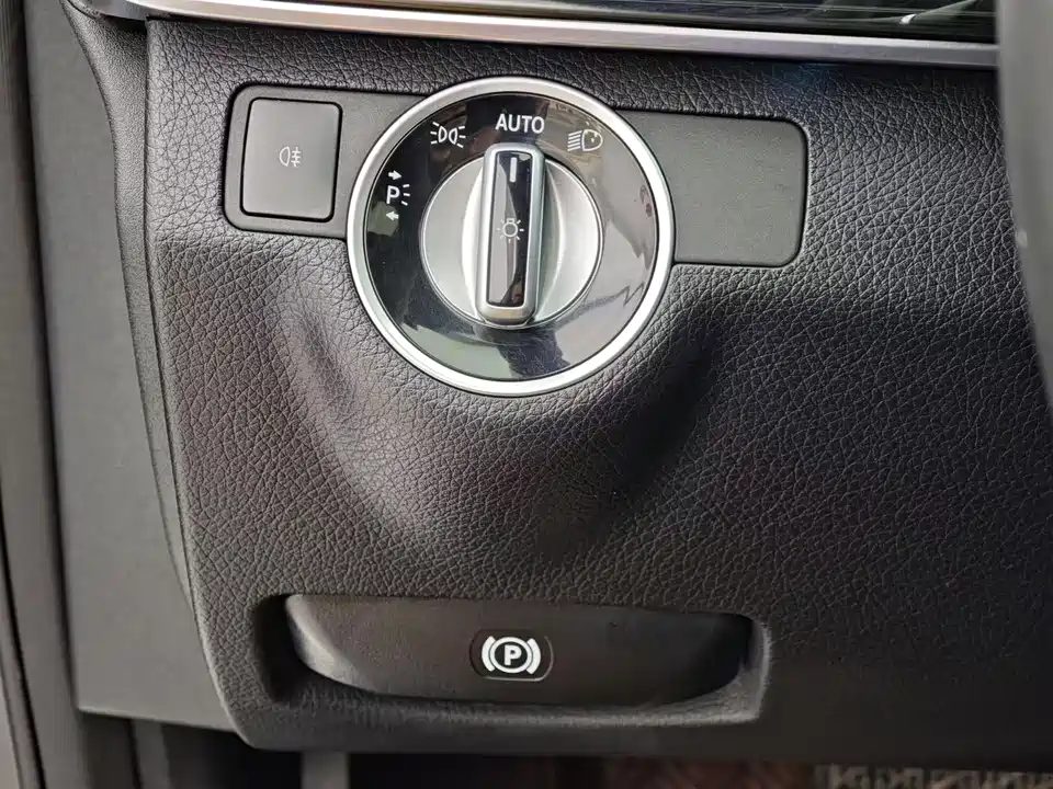 Mercedes-Benz S-class Mercedes-Benz S-class