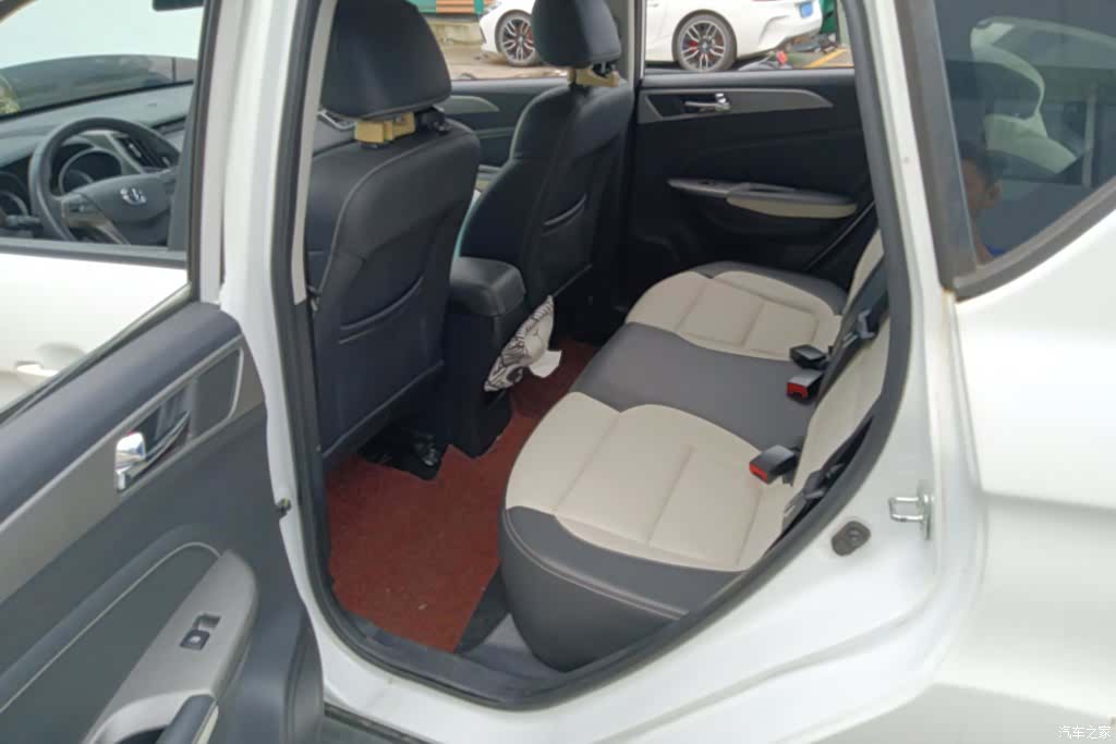 Changan CS35, 2018 11