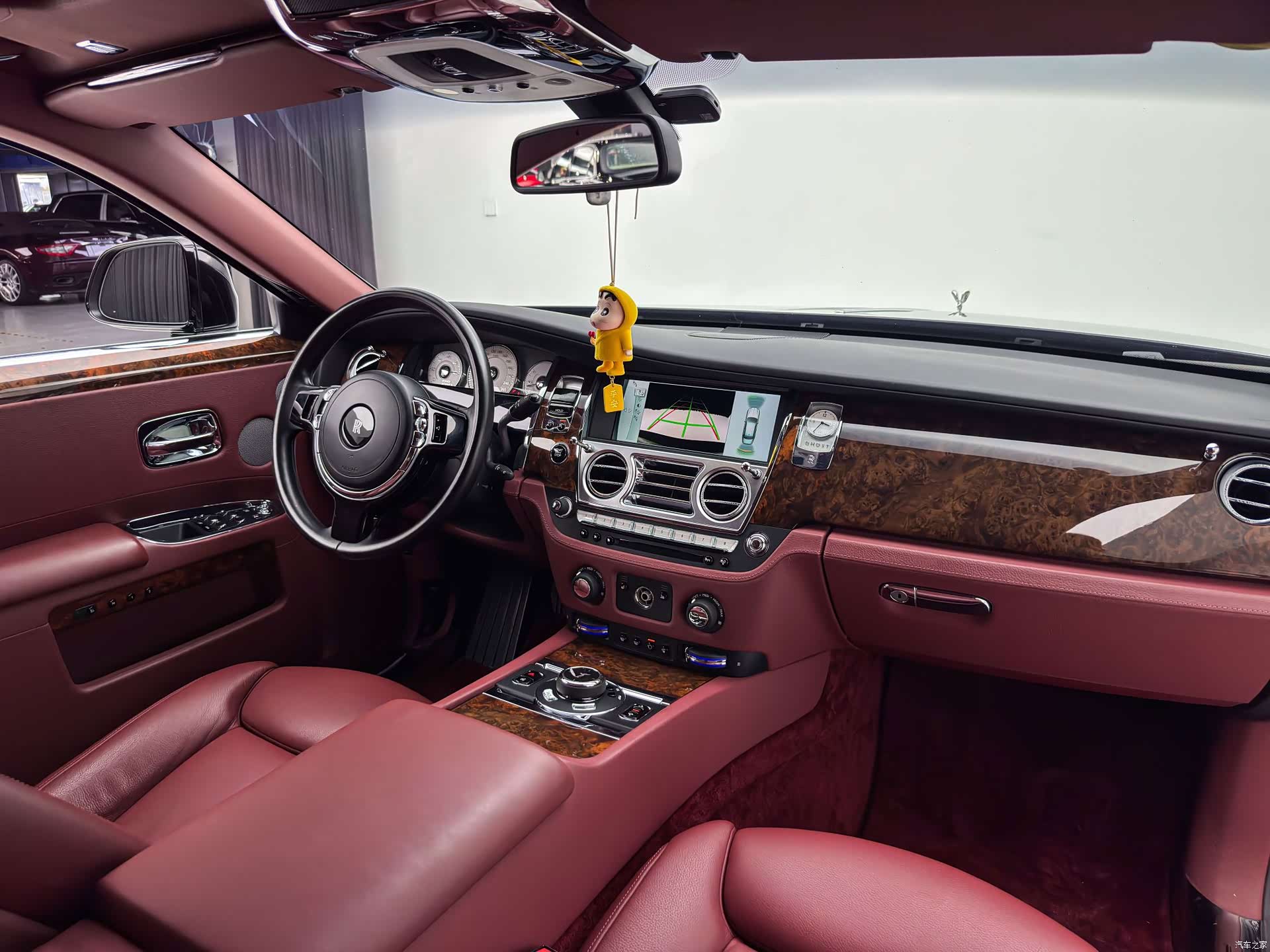 Rolls-Royce Ghost, 2015 17