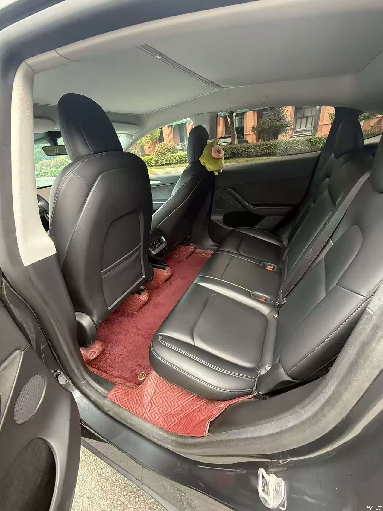 Tesla Model Y, 2022 4