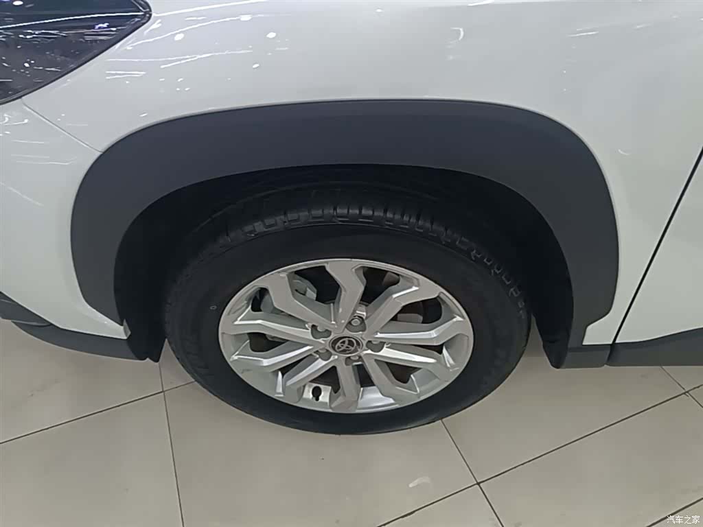Toyota Frontlander, 2025 23