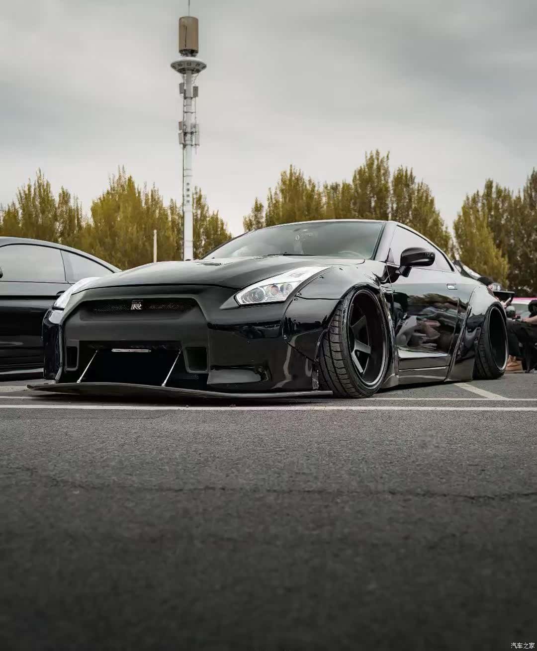 Nissan GT-R, 2010 4