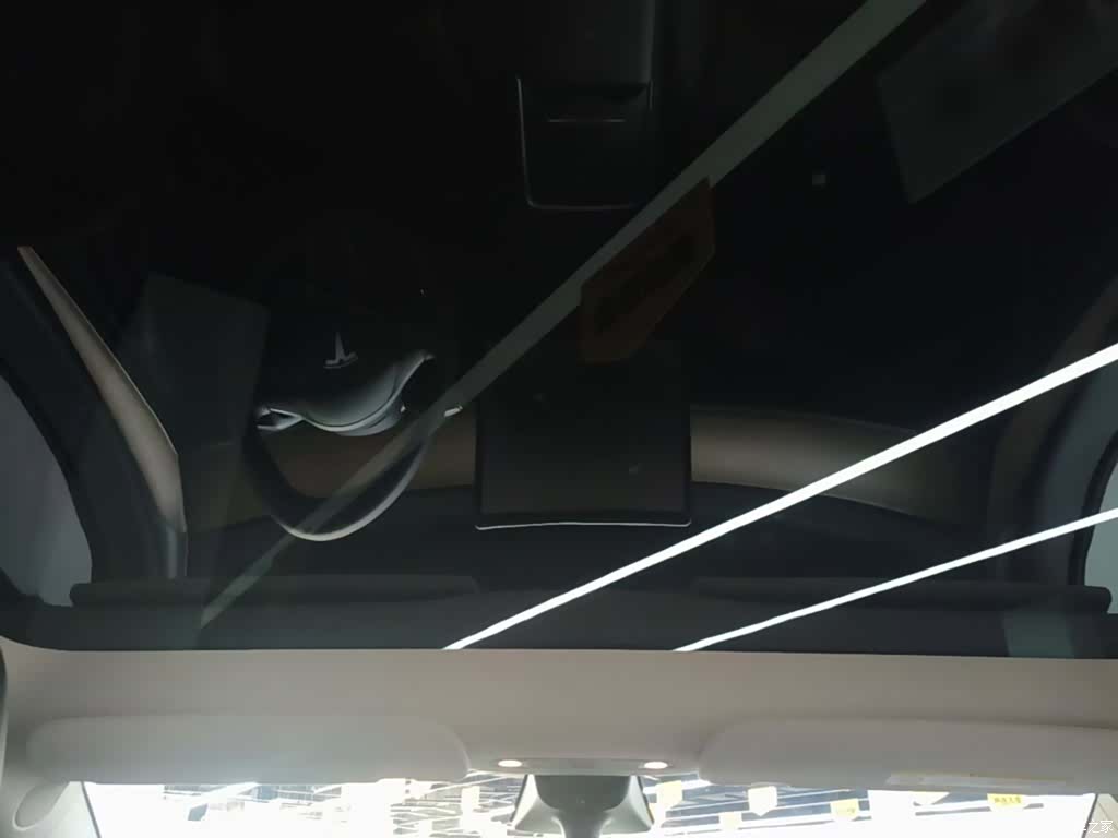 Tesla Model Y, 2022 18