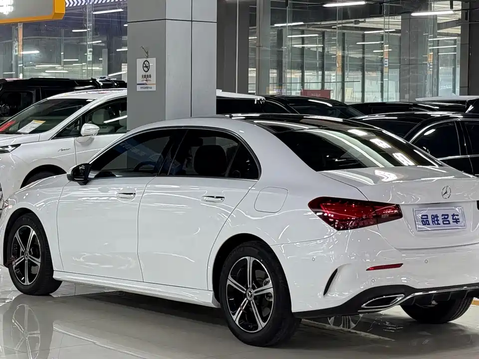Mercedes-Benz Class A Mercedes-Benz Class A