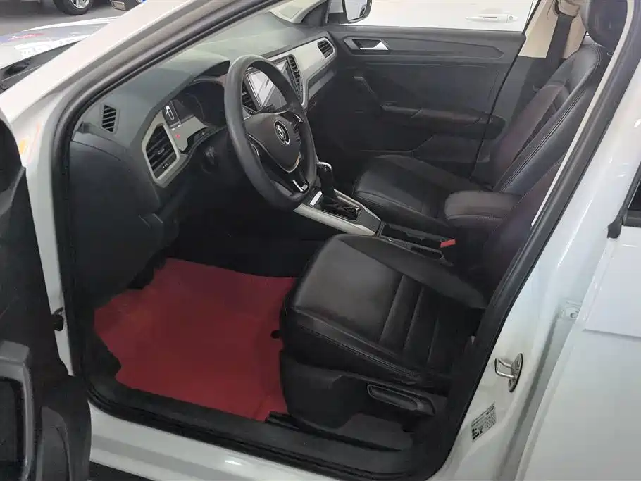 Volkswagen T-ROC exploring Songs