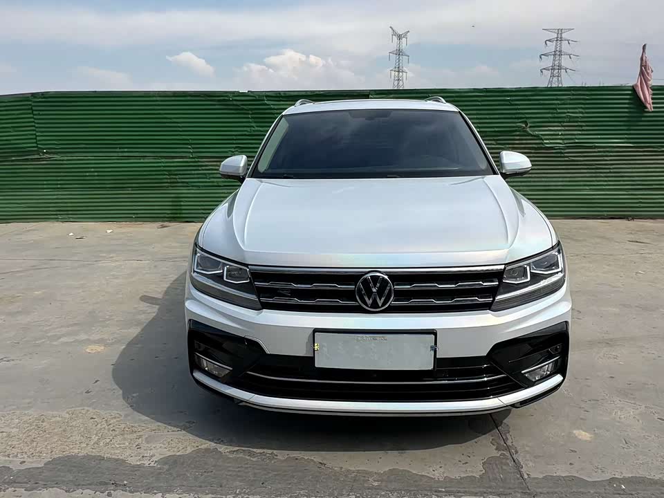 Volkswagen Tiguan L
