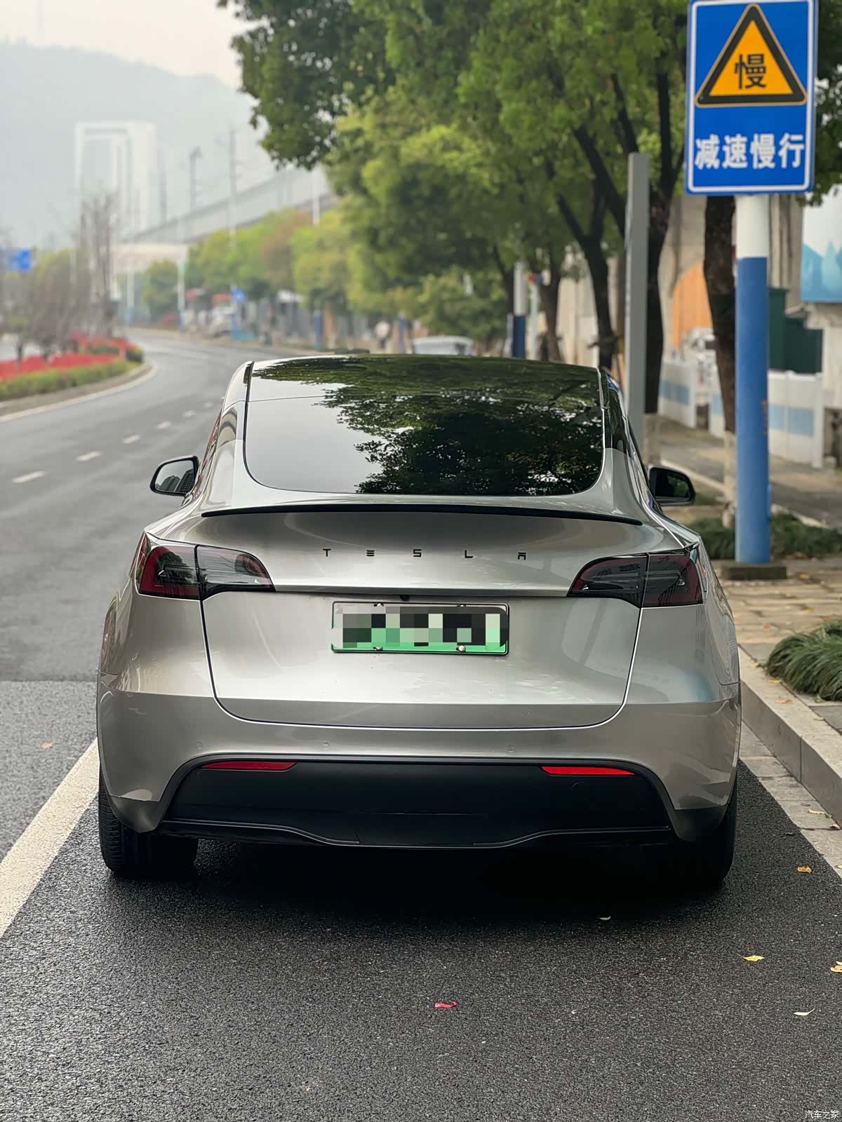 Tesla Model Y, 2023 3