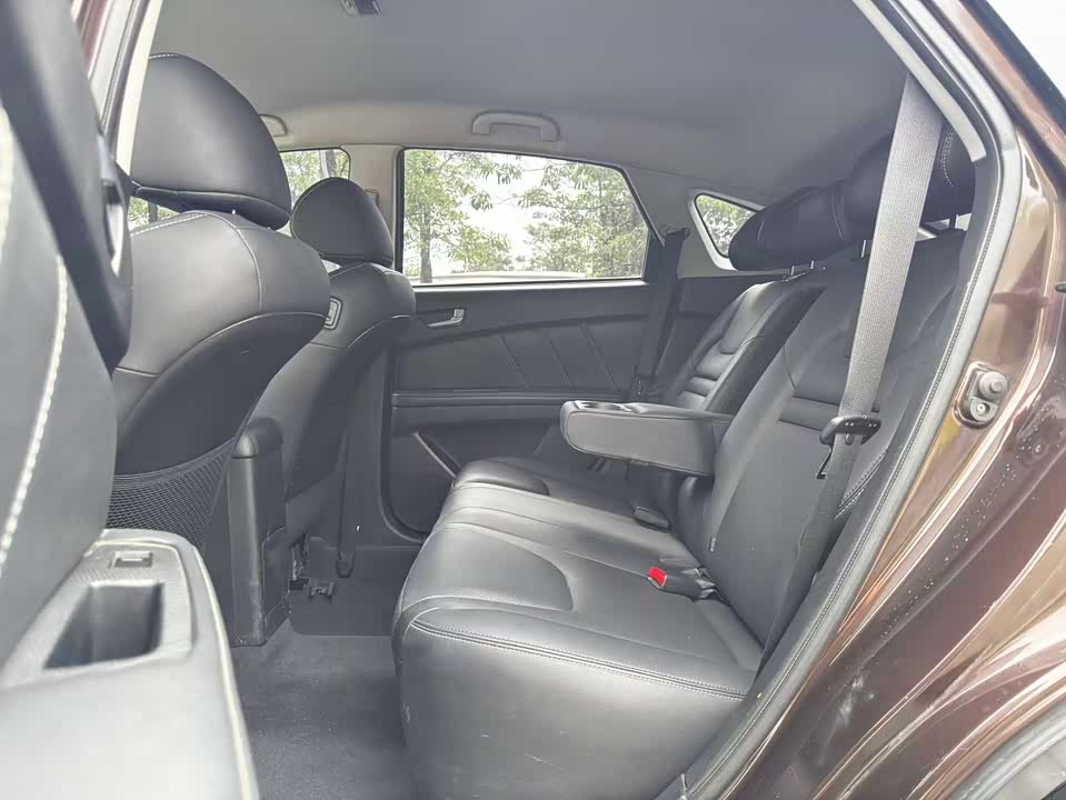 Luxgen Excellent 6 SUV