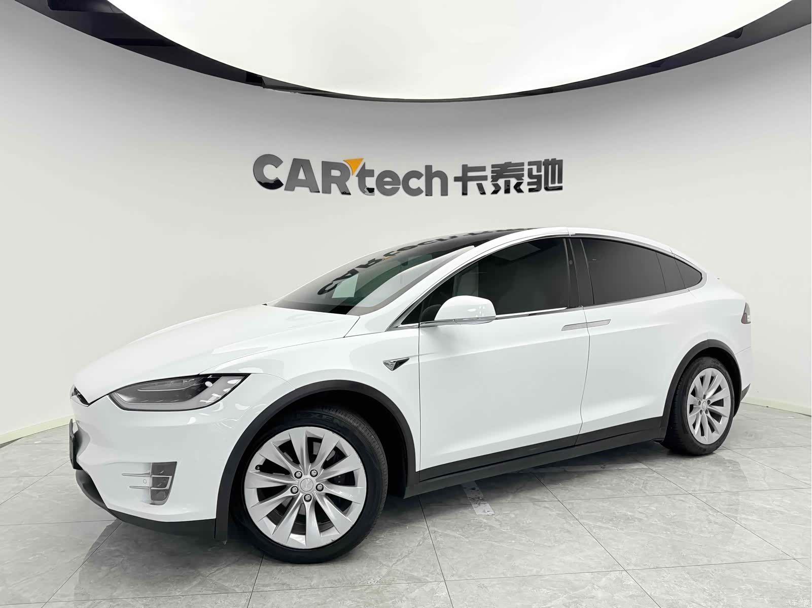 Tesla Model X, 2017 2