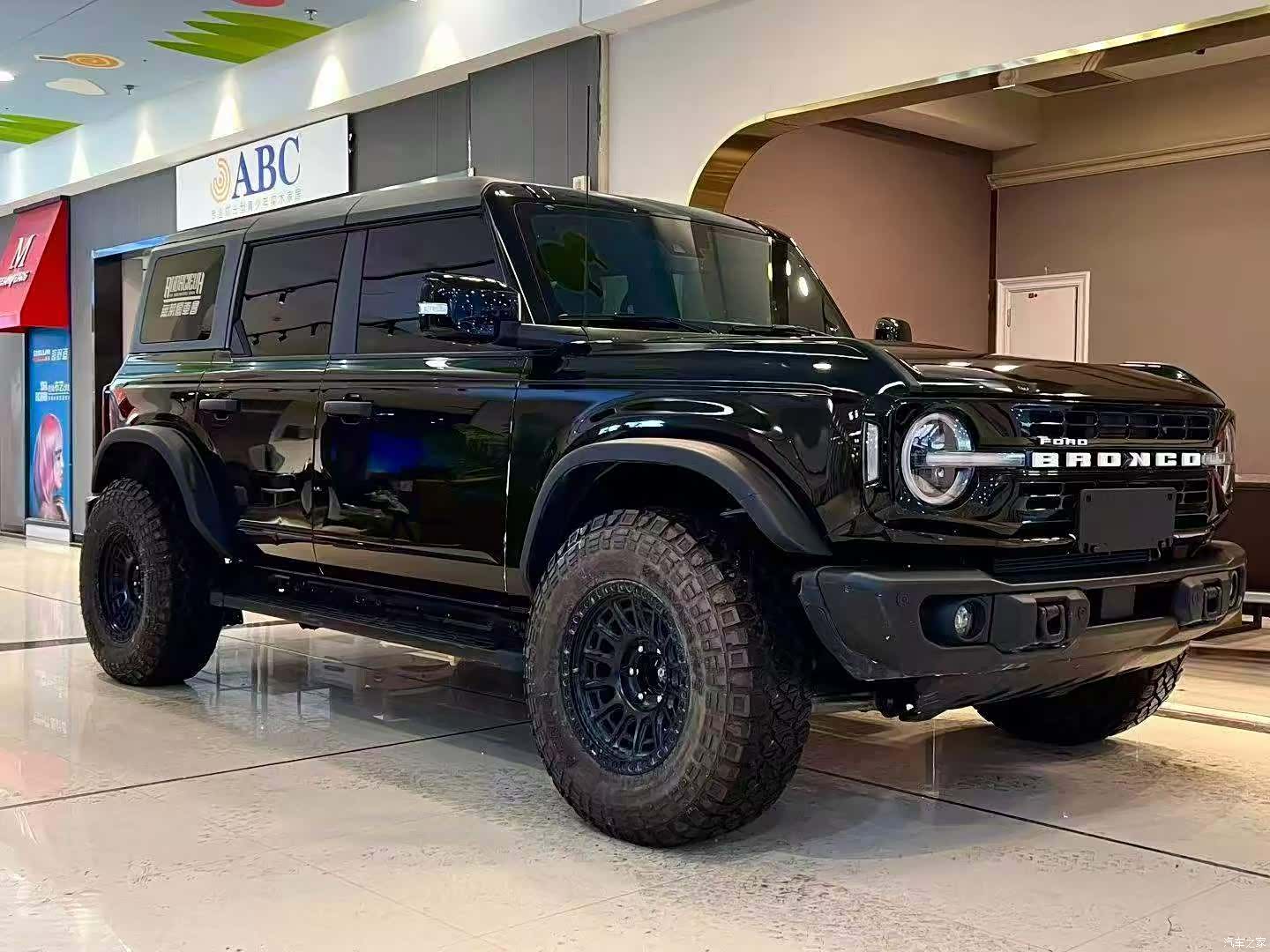 Ford Bronco, 2024 3