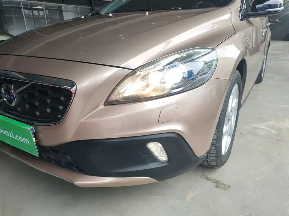 Volvo V40 Volvo V40