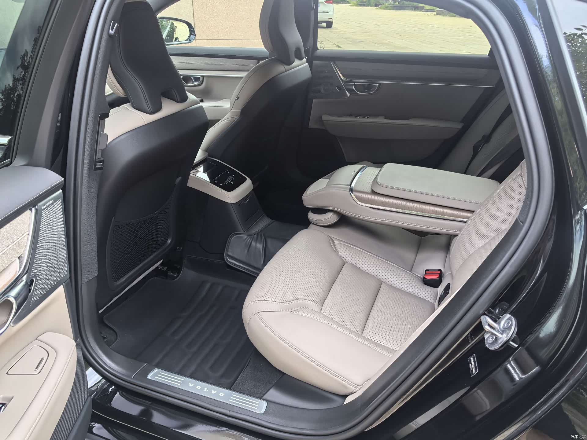 Volvo S90, 2025 6