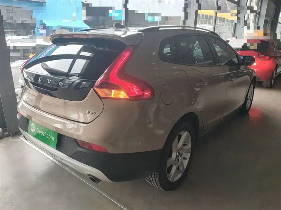 Volvo V40 Volvo V40